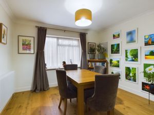 Dining room - click for photo gallery